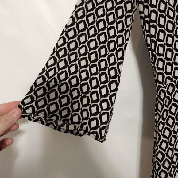 H&M size 6 black and white dress - Picture 4 of 4
